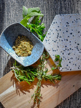 Load image into Gallery viewer, Roast It Up (Herb Blend)
